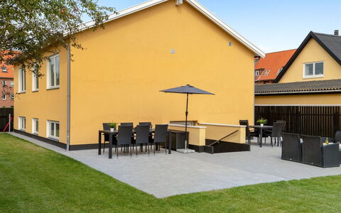 Teodosij - 1.1Km from the Sea: Tag, Sommerhus, Hjem, Skygge, Sidespor, Stuehus, Veranda, Udendørs Struktur, Garden Bygninger