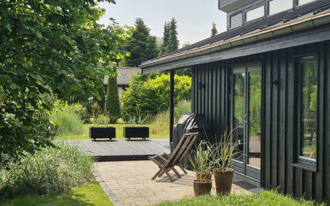 Pavle - 700M from the Sea: Sommerhus, Backyard, Gård, Garden Bygninger, Skur, Sidespor, Udendørs Møbler, Bjælkehytte, Udendørs Struktur, Hytte