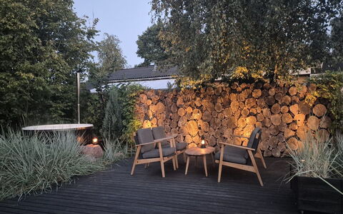 Pavle - 700M from the Sea: Sommerhus, Backyard, Gård, Garden Bygninger, Skur, Sidespor, Udendørs Møbler, Bjælkehytte, Udendørs Struktur, Hytte