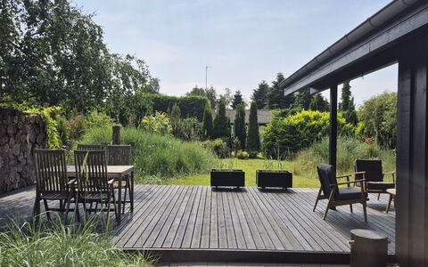 Pavle - 700M from the Sea: Sommerhus, Backyard, Gård, Garden Bygninger, Skur, Sidespor, Udendørs Møbler, Bjælkehytte, Udendørs Struktur, Hytte