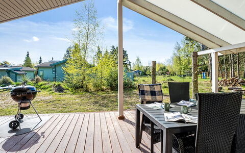 Akseli - 800M from the Sea: Græs, Hus, Tag, Hjem, Sommerhus, Busk, Land Lot, Landdistrikt, Stuehus, Bunddække