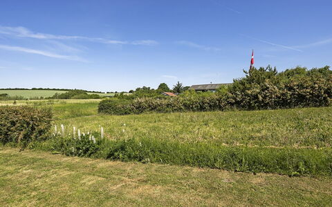 Kierstine - 100M from the Sea: Boligområde, Tag, Forstad, Indkørsel, Estate, Skorsten