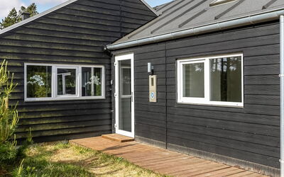 Elke - 3.5Km from the Sea