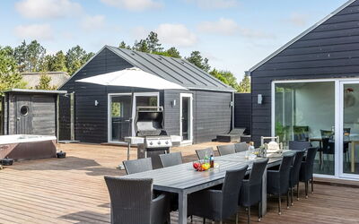 Elke - 3.5Km from the Sea