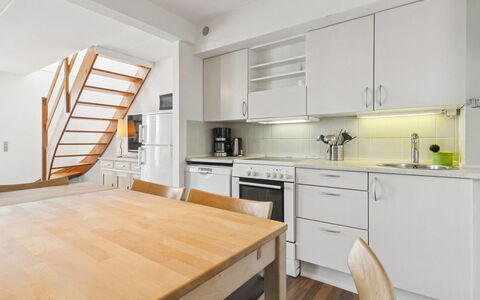 Tellervo - 2.4Km from the Sea: Møbel, Indretning, Gulvbelægning, Køkken, Countertop, Etage, Træ, Loft, Trægulve, Køkken Apparat