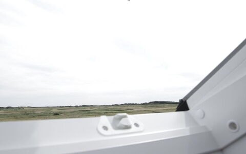 Tellervo - 2.4Km from the Sea: Svømmepøl, Udendørs Møbler, Møbel, Udvej, Flise, Eco Hotel, Skygge, Stol, Fritid, Estate