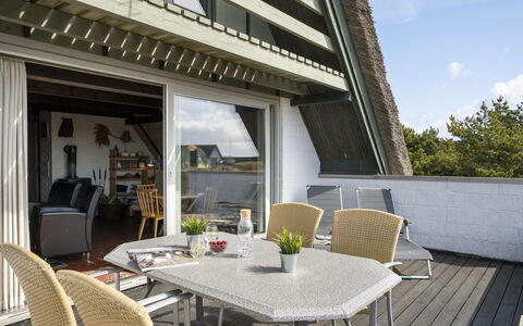 Thorbjörn - from the Sea: Arkitektur, Tag, Hjem, Kompositmateriale, Dagslys, Sidespor, Indkørsel