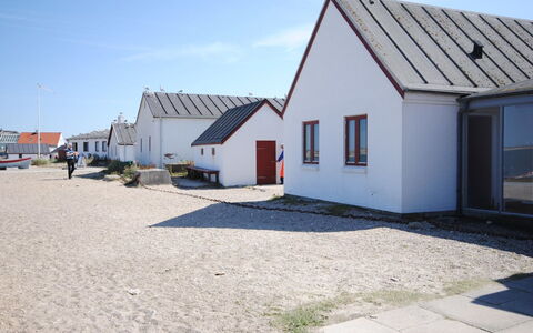 Anegrete - 900M from the Sea: Himmel, Vejbelægning, Hus, Tag, Hjem, Boligområde, Sommerhus, Land Lot, Menneskelig Bosættelse, Pol