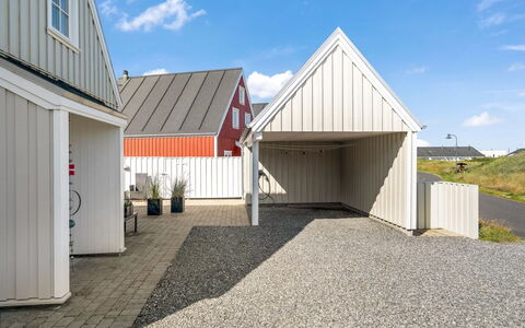 Ingmarie - 1Km from the Sea: Tag, Hus, Hjem, Sommerhus, Sidespor, Estate, Indkørsel, Garden Bygninger, Gård, Skur