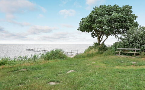 Birge - 200M from the Sea: Blå, Krop Af Vand, Vegetationen, Horisont, Naturlige Landskab, Hav, Økoregion, Coastal Og Oceaniske Landskabsformer, Græs-, Sky