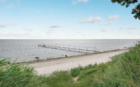 Birge - 200M from the Sea: Himmel, Blå, Vand, Krop Af Vand, Naturligt Miljø, Horisont, Kyst, Coastal Og Oceaniske Landskabsformer, Sky, Hav