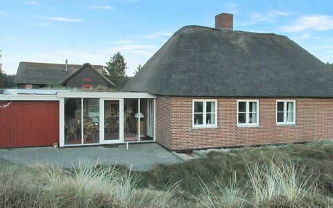 Zuzan - 500M from the Sea: Hus, Tag, Hjem, Sommerhus, Skur, Garden Bygninger, Sidespor, Gård, Bjælkehytte, Hytte