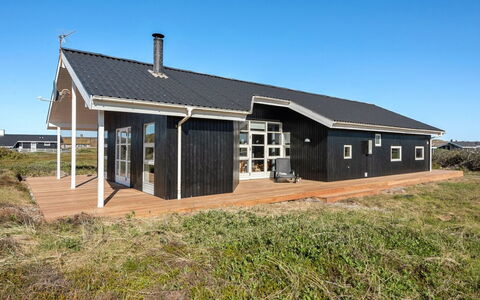 Janni - 250M from the Sea: Tag, Hus, Hjem, Sommerhus, Sidespor, Estate, Indkørsel, Garden Bygninger, Gård, Skur