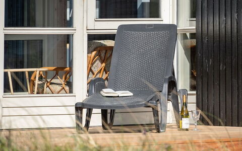 Janni - 250M from the Sea: Tag, Hus, Hjem, Sommerhus, Sidespor, Estate, Indkørsel, Garden Bygninger, Gård, Skur