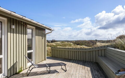 Kalervo - 100M from the Sea: Arkitektur, Tag, Hjem, Kompositmateriale, Dagslys, Sidespor, Indkørsel