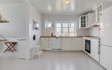 Starki - 800M from the Sea: Gulvbelægning, Træ, Loft, Etage, Indretning, Trægulve, Køkken, Hjem, Lejlighed, Værelse