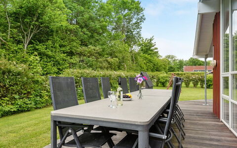 Annica - 150M from the Sea: Plantesamfund, Sollys, Urteagtig Plante, Have, Plantation, Landbrug, Farm