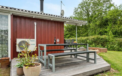 Annica - 150M from the Sea: Plantesamfund, Sollys, Urteagtig Plante, Have, Plantation, Landbrug, Farm
