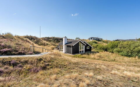 Aivi - 700M from the Sea: Træ, Sommerhus, Hårdttræ, Planke, Bejdse, Garden Bygninger, Design, Gård, Bjælkehytte, Backyard