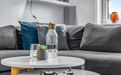 Fraya - 2.3Km from the Sea: Bygning, Hus, Vindue, Hjem, Tag, Boligområde, Busk, Sommerhus, Land Lot