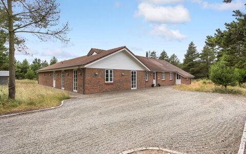Nana - 4Km from the Sea: Hjem, Sommerhus, Veranda, Hårdttræ, Sidespor, Dæk, Skygge, Planke, Estate, Garden Bygninger