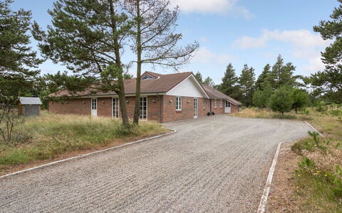 Nana - 4Km from the Sea: Hjem, Sommerhus, Veranda, Hårdttræ, Sidespor, Dæk, Skygge, Planke, Estate, Garden Bygninger