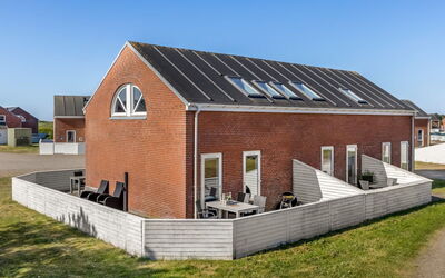 Niilo - 1.7Km from the Sea