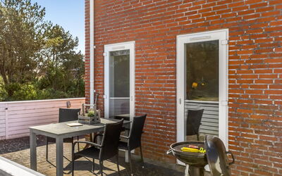 Niilo - 1.7Km from the Sea