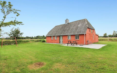 Eduard - 4.3Km from the Sea: Hus, Tag, Hjem, Sommerhus, Skur, Garden Bygninger, Sidespor, Gård, Bjælkehytte, Hytte