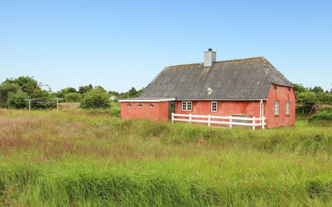 Eduard - 4.3Km from the Sea: Hus, Tag, Hjem, Sommerhus, Skur, Garden Bygninger, Sidespor, Gård, Bjælkehytte, Hytte