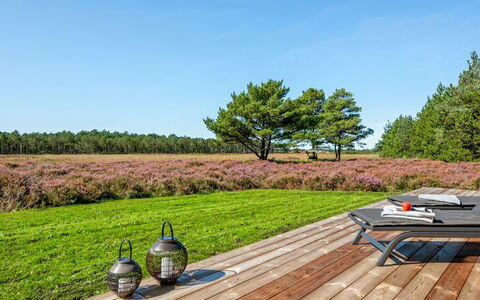 Tea - 2.7Km from the Sea: Busk, Urban Design, Bunddække, Mursten, Lejlighed, Estate, Murværk, Altan, Landscaping