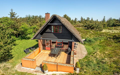 Grita - 500M from the Sea: Plantesamfund, Sollys, Urteagtig Plante, Have, Plantation, Landbrug, Farm