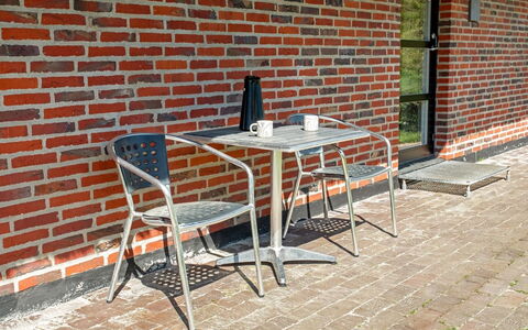 Grita - 500M from the Sea: Plantesamfund, Sollys, Urteagtig Plante, Have, Plantation, Landbrug, Farm
