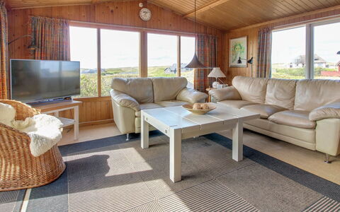 Ami - 200M from the Sea: Træ, Hjem, Veranda, Dæk, Hårdttræ, Tag, Bejdse, Trægulve, Eco Hotel