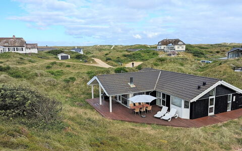 Asvalde - 150M from the Sea: Hjem, Sommerhus, Veranda, Hårdttræ, Sidespor, Dæk, Skygge, Planke, Estate, Garden Bygninger