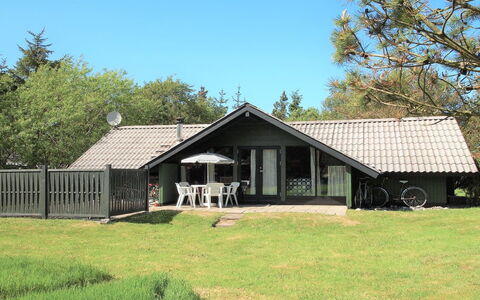 Anka - 2Km from the Sea: 