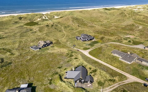 Eggert - from the Sea: Træ, Tag, Arkitektur, Hjem, Hus, Sommerhus, Sidespor, Hårdttræ, Hældning, Estate