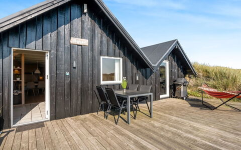 Eggert - from the Sea: Træ, Tag, Arkitektur, Hjem, Hus, Sommerhus, Sidespor, Hårdttræ, Hældning, Estate