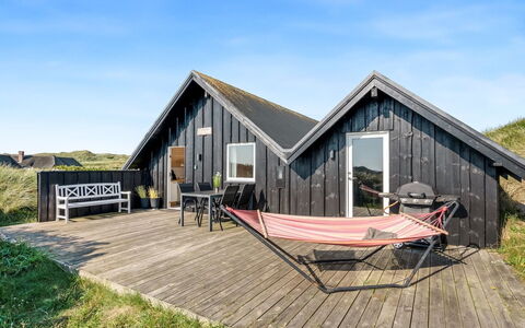 Eggert - from the Sea: Træ, Tag, Arkitektur, Hjem, Hus, Sommerhus, Sidespor, Hårdttræ, Hældning, Estate