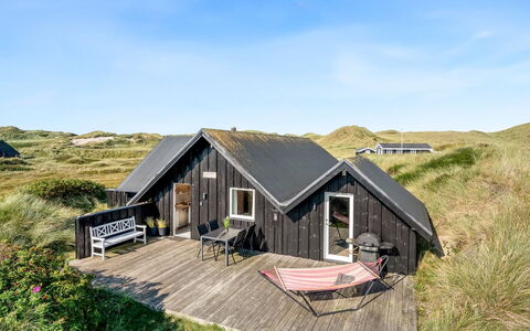 Eggert - from the Sea: Træ, Tag, Arkitektur, Hjem, Hus, Sommerhus, Sidespor, Hårdttræ, Hældning, Estate