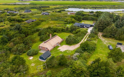 Pasi - 1.2Km from the Sea: Landskab, Græs-, Økoregion, Land Lot, Landdistrikt, Tag, Almindeligt, Sommerhus, Mark, Landsby