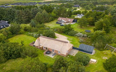 Pasi - 1.2Km from the Sea