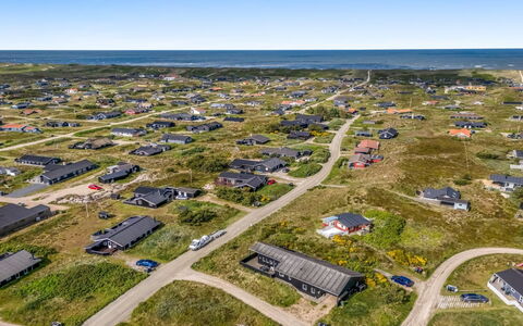Temjana - from the Sea: Hus, Tag, Hjem, Sommerhus, Skur, Garden Bygninger, Sidespor, Gård, Bjælkehytte, Hytte