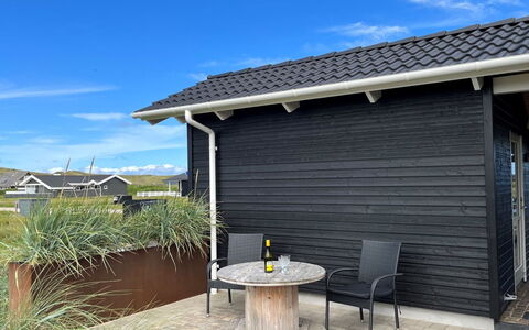 Sochyeta - 150M from the Sea: Tag, Hus, Hjem, Sommerhus, Sidespor, Estate, Indkørsel, Garden Bygninger, Gård, Skur