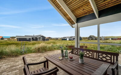 Sochyeta - 150M from the Sea