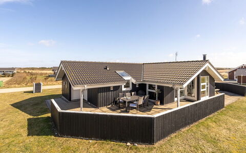 Hildegunda - 950M from the Sea: Græs, Hus, Tag, Hjem, Sommerhus, Busk, Land Lot, Landdistrikt, Stuehus, Bunddække