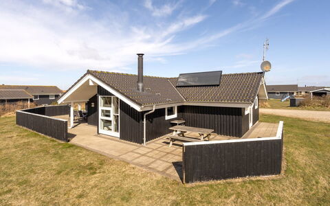 Hildegunda - 950M from the Sea: Græs, Hus, Tag, Hjem, Sommerhus, Busk, Land Lot, Landdistrikt, Stuehus, Bunddække