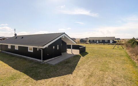 Hildegunda - 950M from the Sea: Græs, Hus, Tag, Hjem, Sommerhus, Busk, Land Lot, Landdistrikt, Stuehus, Bunddække
