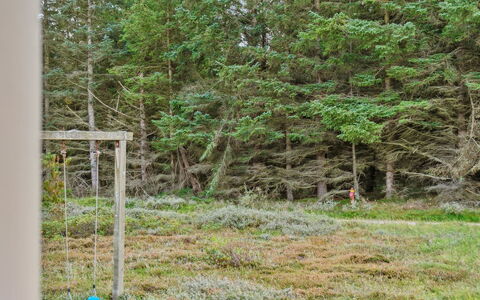 Zoya - 900M from the Sea: Tag, Almindeligt, Land Lot, Landdistrikt, Hjem, Estate, Mark, Sommerhus, Lawn, Forstad