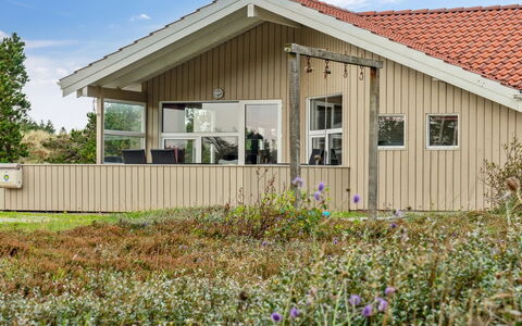 Zoya - 900M from the Sea: Tag, Hus, Hjem, Sommerhus, Sidespor, Estate, Indkørsel, Garden Bygninger, Gård, Skur
